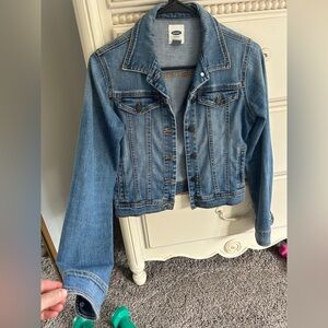 Old Navy Stylish Blue Denim Jacket size 14 or XL in girls/kids size